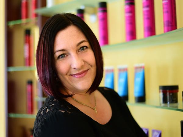 Sandra Sauter im Salon Ha(a)rmonie in Aindling